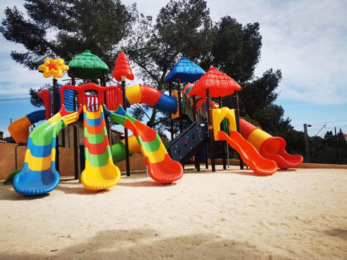 Mobil Home Neuf Camping L Ile Dor Plage St Raphael Avec Piscine Saint-Raphaël Kültér fotó